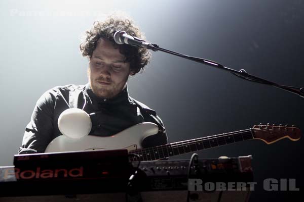 METRONOMY - 2010-12-09 - PARIS - Bercy - 